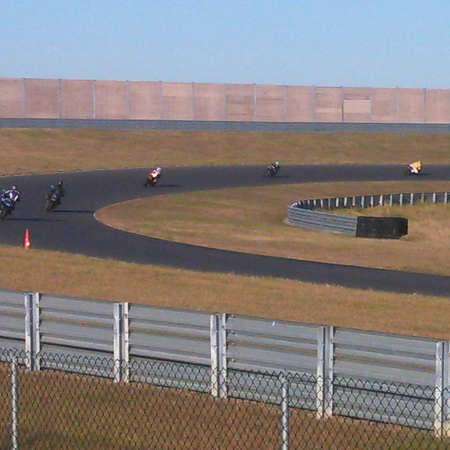 Entering the lightbulb turn at NJMP Lightning